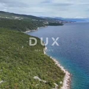 CRIKVENICA, JADRANOVO - Zemljište s gotovim temeljima i projektom s predivnim pogledom na more, 703m2
