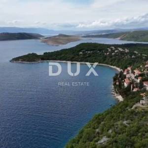CRIKVENICA, JADRANOVO - Zemljište s gotovim temeljima i projektom s predivnim pogledom na more, 703m2