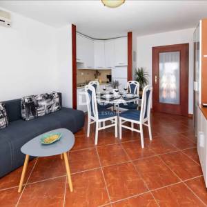 CRIKVENICA - Kuća s 3 apartmana, pogled na more – samo 200 m od plaže