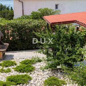 CRIKVENICA - Kuća s 3 apartmana, pogled na more – samo 200 m od plaže