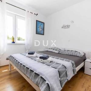 CRIKVENICA - Kuća s 3 apartmana, pogled na more – samo 200 m od plaže