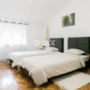 CRIKVENICA - Luksuzan trosoban stan u centru Crikvenice – 100 m od plaže