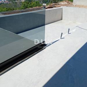 CRIKVENICA - Novogradnja, luksuzna kuća neto 340 m2!