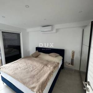 CRIKVENICA - Penthouse s bazenom, 100 m² terase i panoramskim pogledom na more