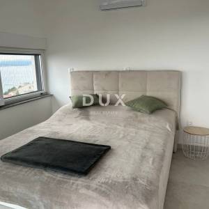 CRIKVENICA - Penthouse s bazenom, 100 m² terase i panoramskim pogledom na more