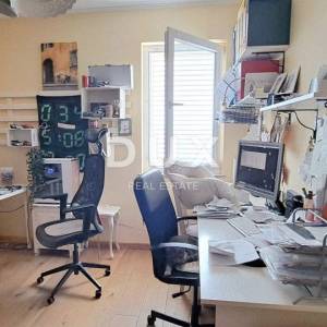 CRIKVENICA - Prostran obiteljski stan s  okućnicom, 450 m od mora