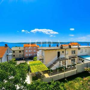 Crikvenica-prostrani stan u centru 