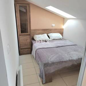 CRIKVENICA - Prvi red do mora, moderno uređen apartman u srcu Crikvenice