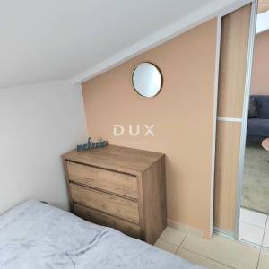 CRIKVENICA - Prvi red do mora, moderno uređen apartman u srcu Crikvenice