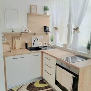 CRIKVENICA - Prvi red do mora, moderno uređen apartman u srcu Crikvenice