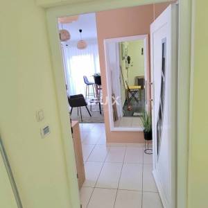 CRIKVENICA - Prvi red do mora, moderno uređen apartman u srcu Crikvenice