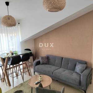 CRIKVENICA - Prvi red do mora, moderno uređen apartman u srcu Crikvenice