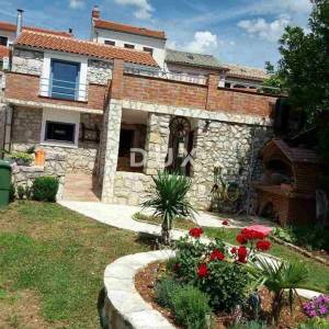 CRIKVENICA - samostojeća kuća s pogledom na more