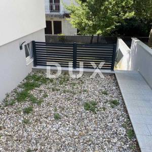CRIKVENICA - samostojeća kuća na dvije etaže