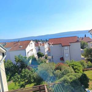 CRIKVENICA, SELCE - Apartman s pogledom na more i parkirnim mjestom