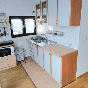 CRIKVENICA, SELCE - Apartman s pogledom na more i parkirnim mjestom