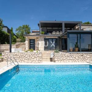 CRIKVENICA, SELCE - Ekskluzivna vila s bazenom na top lokaciji u Selcu – 200 m od mora
