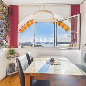 CRIKVENICA, SELCE - Sunčan stan s balkonom i panoramskim pogledom na more 