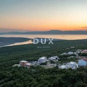 CRIKVENICA, ŠMRIKA - Luksuzna vila s bazenom i predivnim pogledom na more