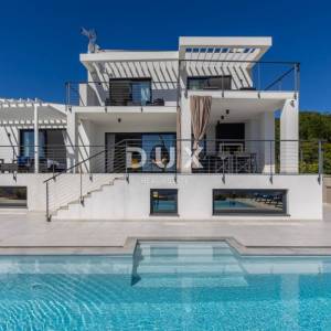 CRIKVENICA, ŠMRIKA - Luksuzna vila s bazenom i predivnim pogledom na more