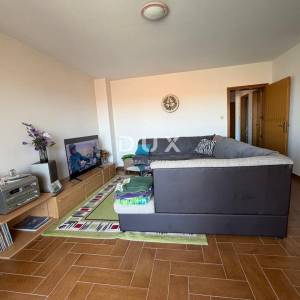 CRIKVENICA - stan 87 m2, 2S+DB, UDALJEN SAMO 50 METARA OD PLAŽE! PRILIKA! HITNA PRODAJA!