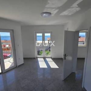 CRIKVENICA - stan od 37 m2 s pogledom na more