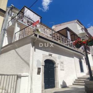 CRIKVENICA - Vila u centru Crikvenice
