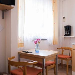 DALMACIJA, VODICE - Apartmanska kuća "Villa Lavanda" 