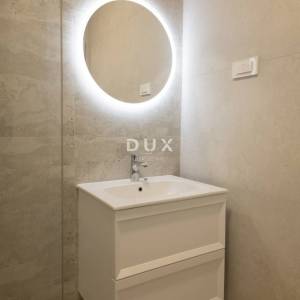 DALMACIJA, VODICE - Ekskluzivni penthouse s krovnom terasom od 80 m², 500m od mora