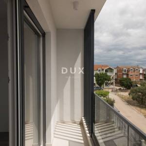 DALMACIJA, VODICE - Luksuzni penthouse s krovnom terasom od 85 m², 500m od mora