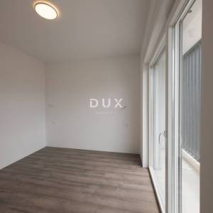 DALMACIJA, VODICE - Luksuzni penthouse s krovnom terasom od 85 m², 500m od mora
