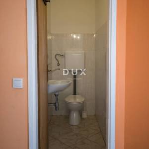 DALMACIJA, VODICE - Šarmantan prizemni stan (2 u 1) u blizini mora