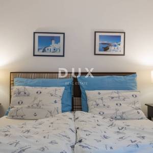 DALMACIJA, VODICE - Villa "Morgenrød" s velikim dvorištem i 4 apartmana