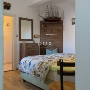 DALMACIJA, VODICE - Villa "Morgenrød" s velikim dvorištem i 4 apartmana