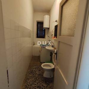 DALMACIJA, ZATON - Prostrana kuća 240 m² u centru, blizu mora