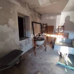 DALMACIJA, ZATON - Prostrana kuća 240 m² u centru, blizu mora