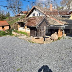 Draž obiteljska vinarija sa stambenim dijelom 766 m2 na 1,7ha
