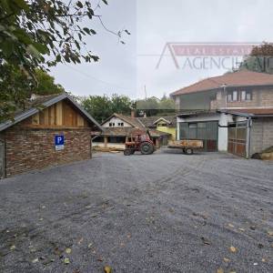 Draž obiteljska vinarija sa stambenim dijelom 766 m2 na 1,7ha