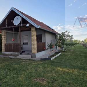 Draž planina vikendica 48 m2 na parceli od 3474 m2