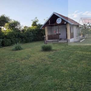 Draž planina vikendica 48 m2 na parceli od 3474 m2