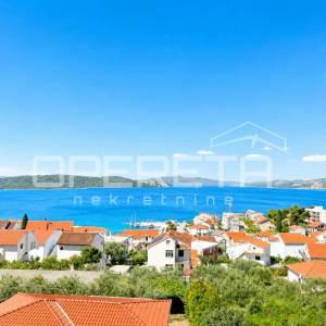 Dvosoban stan s pogledom na more,72m2,500m od plaže