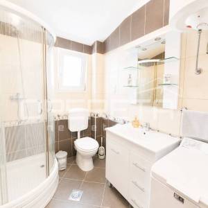Dvosoban stan s pogledom na more,72m2,500m od plaže
