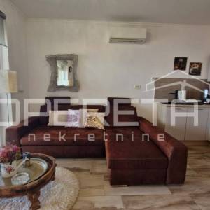 Ekskluzivan apartman s panoramskim pogledom na more i Opatiju – bazeni, parking 