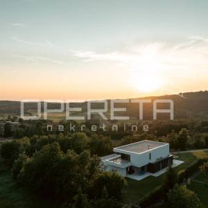 Ekskluzivna dizajnerska vila u srcu Istre – potpuna privatnost, infinity bazen i