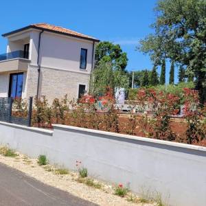 Ekskluzivna moderna Vila s Bazenom & Saunom – privatnost u blizini grada Poreča  na 1.026 m²