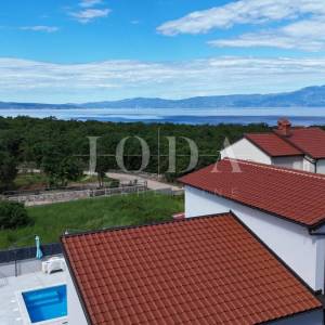 Ekskluzivna vila vrhunskog dizajna s privatnim bazenom i mediteranskim ugođajem – Kraljevica