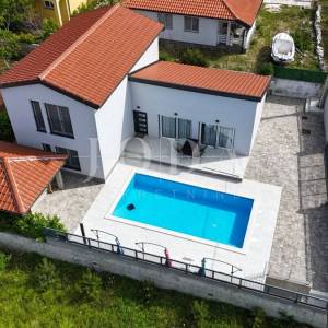 Ekskluzivna vila vrhunskog dizajna s privatnim bazenom i mediteranskim ugođajem – Kraljevica