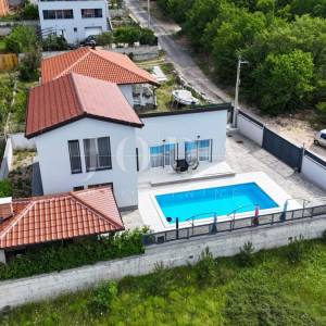 Ekskluzivna vila vrhunskog dizajna s privatnim bazenom i mediteranskim ugođajem – Kraljevica
