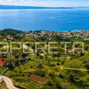 Ekskluzivno zemljište 3.330 m² s legalnim objektom, panoramskim pogledom, dozvol