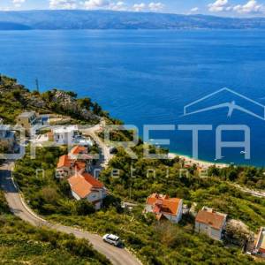 Ekskluzivno zemljište s građevinskom dozvolom za vilu s bazenom i panoramskim po
